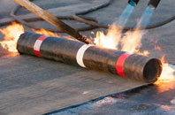 Lady flat roof sealing